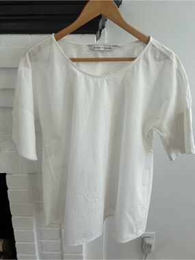 Uniqlo White Scoop Neck Short Sleeve Top